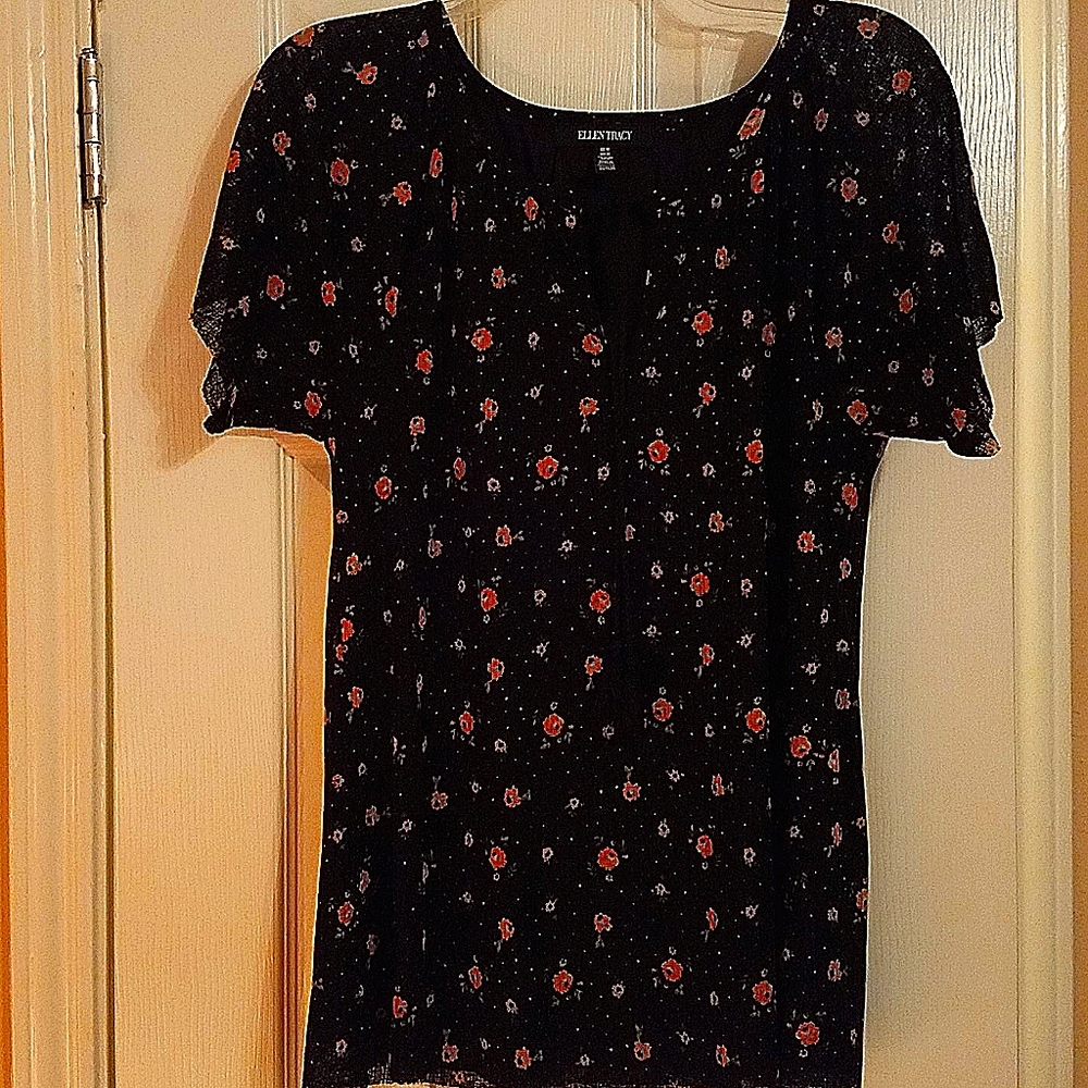Ellen Tracy Cute black layered flower print top M
